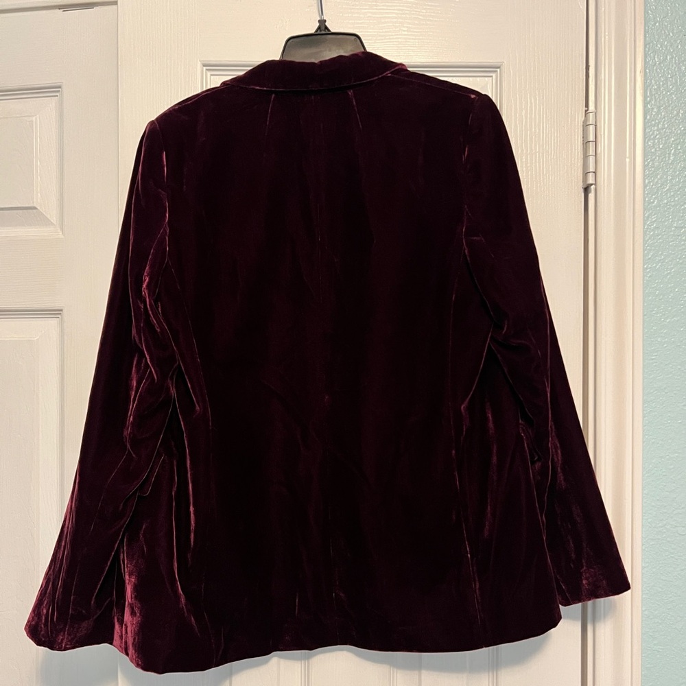 Banana Republic Women's Burgundy Purple Velvet Blazer - Picture 7 of 9